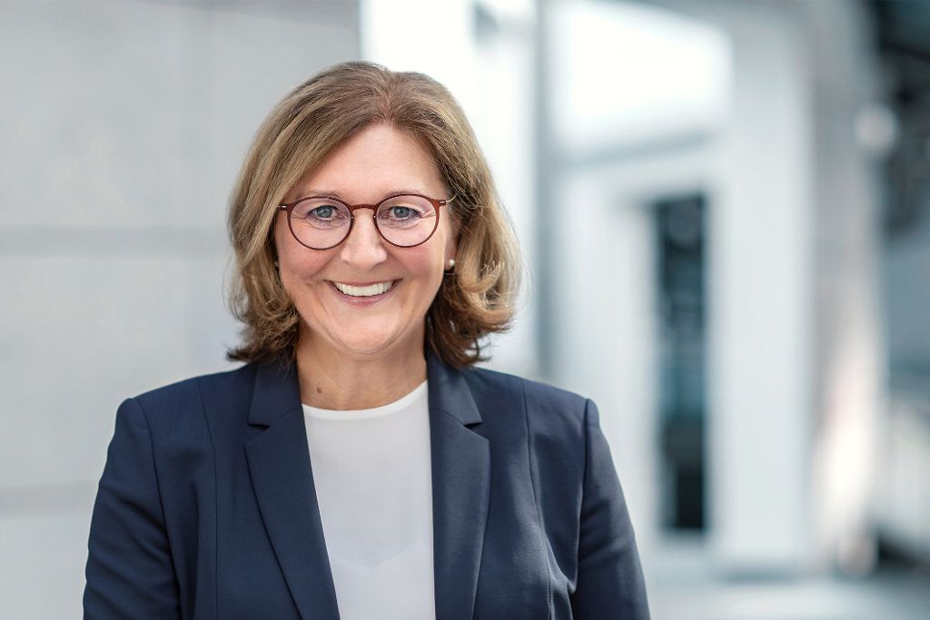 Vorständin Edith Weymayr